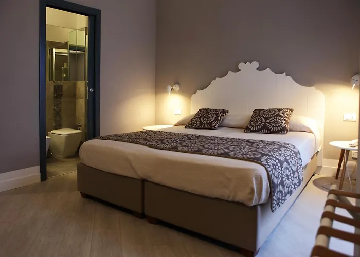 Aegusa Hotel