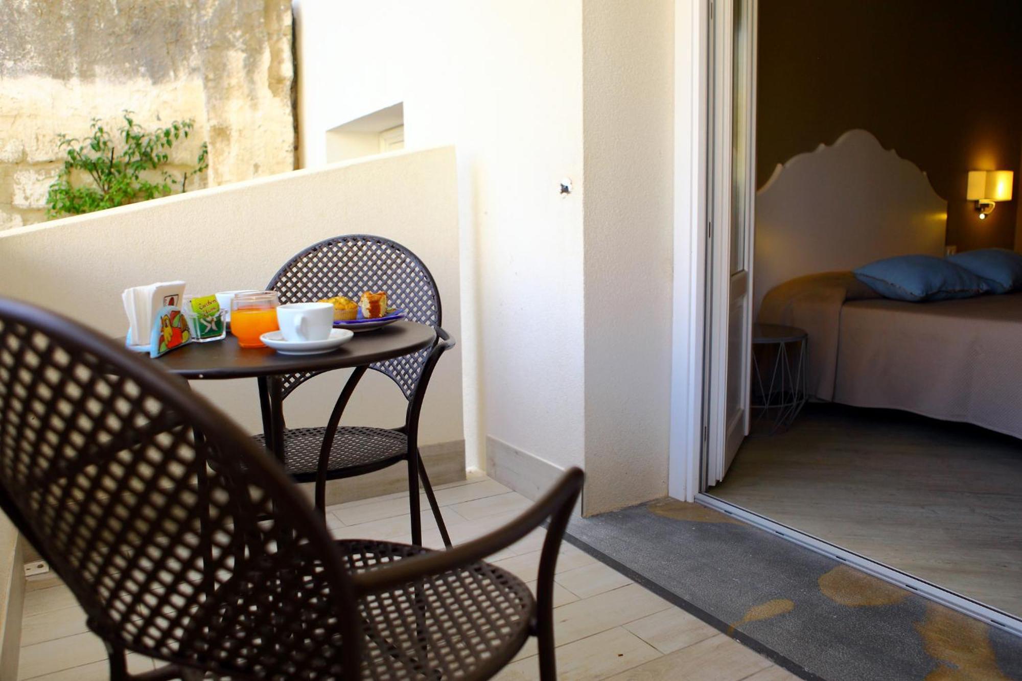 Hotel Aegusa 3*